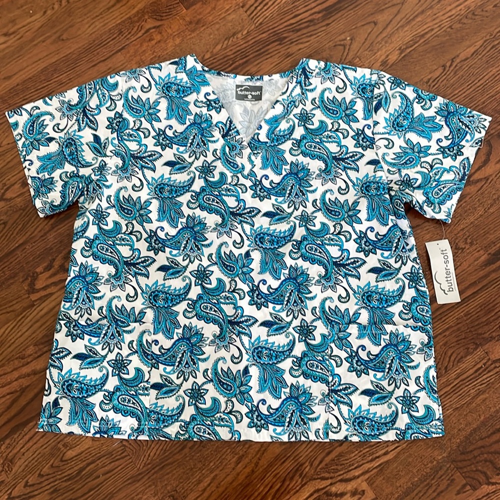 Scrubs Butter soft blue paisley pattern short sleeve